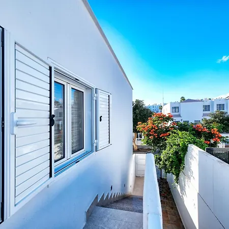 Ferienhaus La Joya Suites- Near The
