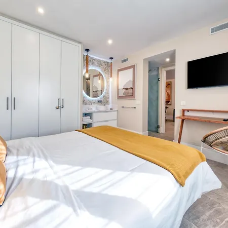 펜션 La Joya Suites- Near The *